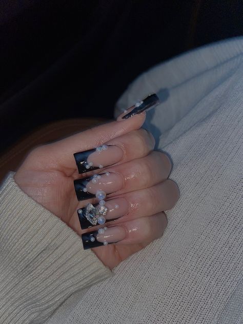 Black Pearl Nails Design, Black French Tip Nails With Pearls, Black French Tip With Pearls, Black French Toe Nails, Black Nails With Pearls, Black Pearl Nails, French Nails With Pearls, Black French Tip Toes, Stickers Mushrooms