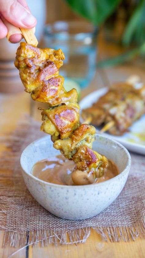 Poulet satay et sauce cacahuète – Cuisine ta ligne Healthy Diners, Batch Cooking, Asian Cooking, Food For Thought, Savoury Food, Asian Recipes, Food Lover, Good Food, Food And Drink