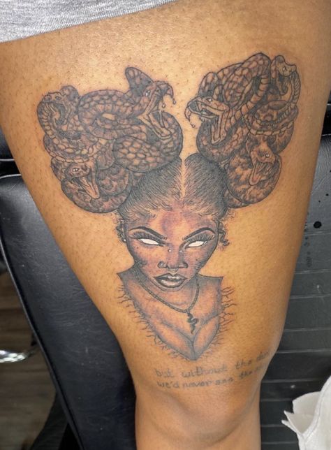 Black Medusa Drawing, Yemoja Orisha Tattoo, Goddess Tattoos For Women African, Madussa Tattoo Black Women, Medusa Black Woman Tattoo, Afrocentric Medusa Tattoo, Tattoos Of Black Women Goddesses, Black Woman Art Tattoo, African American Medusa Tattoo