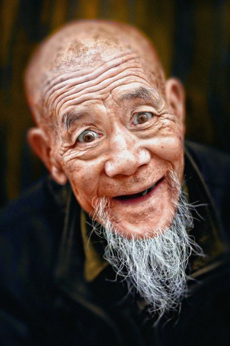 Xinjing Man | Portrait of an old Chinese man in Xinjing/Chin… | Flickr Old Man Pictures, Cool Backgrounds For Iphone, Scale Tattoo, Western Outfits Men, Man Photography, Chinese Man, Foto Art, Male Portrait, Picture Search