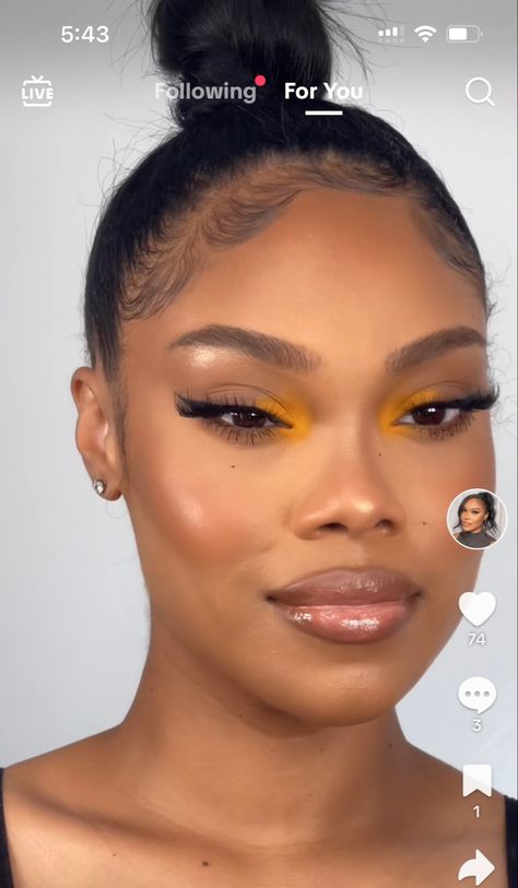 Unique Makeup Looks Black Women, Eye Makeup Ideas Black Women, Yellow Dress Makeup Look, Orange Makeup Black Women, Easy Eyeshadow Ideas, Yellow Makeup Looks Black Women, Summer Makeup Black Women, Under Eye Makeup Looks, Vacay Makeup