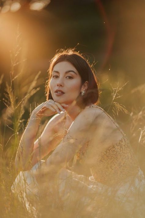 Airy Portrait Photography, Outdoor Lighting Photography, Sun Portrait Photography, Sunny Portrait Photography, 85mm 1.4 Photography, Daylight Portrait Photography, Women Nature Photography, Natural Light Portrait Outdoor, 85mm Portrait Photography