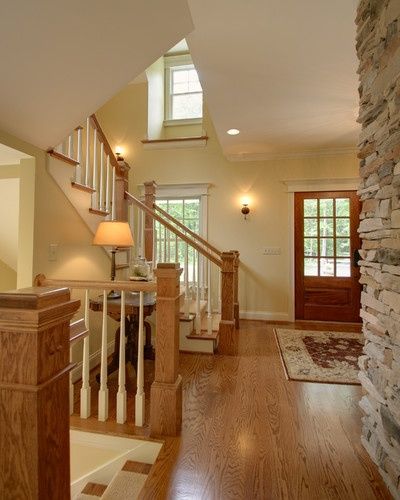 pictures of mixing wood and white trim - Yahoo Search Results Honey Oak Trim, Stained Trim, Traditional Staircase, Oak Trim, Honey Oak, Room Paint Colors, Painting Trim, Casual Home, Paint Colors For Living Room