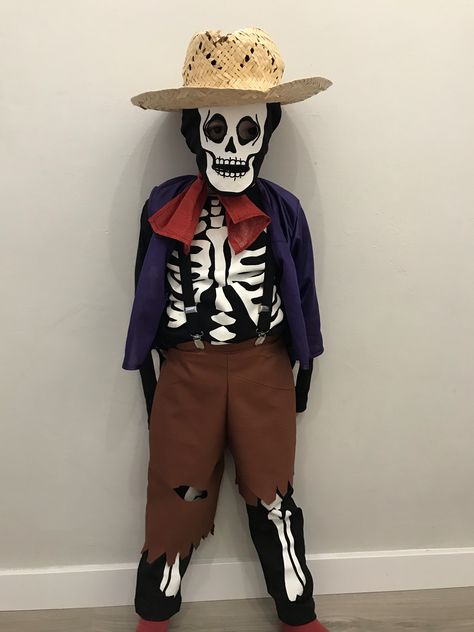 Coco Cosplay, Hector Coco, Character Base, Character Costumes, Dia De Muertos, Coco, Halloween, Disney, Books