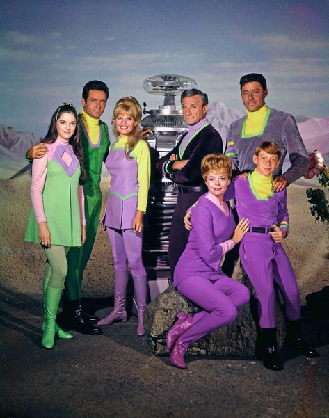 Lost In Space Cast, Space Tv Series, Danger Will Robinson, Space Tv Shows, 1960s Tv Shows, Sci Fi Tv Series, Space Tv, Sci Fi Tv Shows, Sci Fi Shows