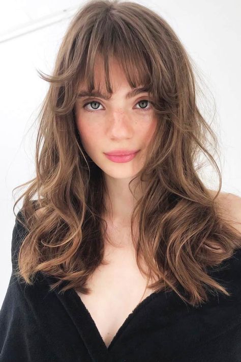 Messy Long Hair With Bangs, Haircuts For Long Hair And Bangs, Wavy Hair Wispy Bangs, Brunette With Bangs, Highlights With Bangs, Bangs Inspiration, Bangs Wavy Hair, Beyonce Hair, Wispy Hair