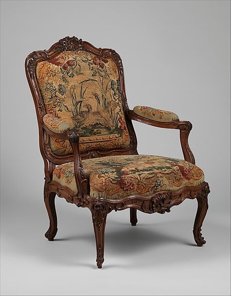 18th Century Furniture French, Rococo Furniture, French Arm Chair, Pink Pencil, European Sculpture, Tapestry Woven, 18th Century Fashion, Sofa Sets, Blue Border