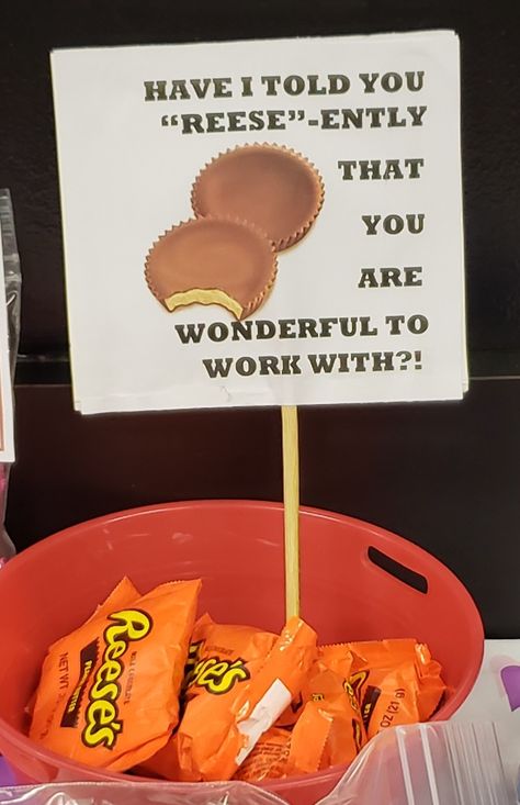 Food Service Workers Appreciation, Bosses Day Gift Basket Ideas, Valentine’s Day Coworker Gifts, Employee Appreciation Snacks, Employee Valentine Ideas, Office Treats Ideas, Morale Boosters At Work, Teacher Happies, Employee Events