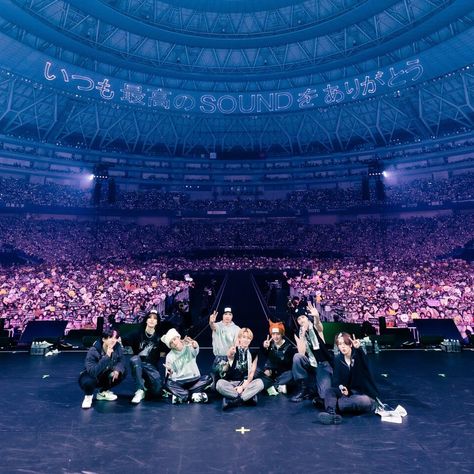 Straykids Group Photo Concert, Skz Concert Photos, Straykids Concert, Stray Kids Concert, Skz Concert, New Year Concert, Concert Crowd, Photo Grouping, Dara Kpop