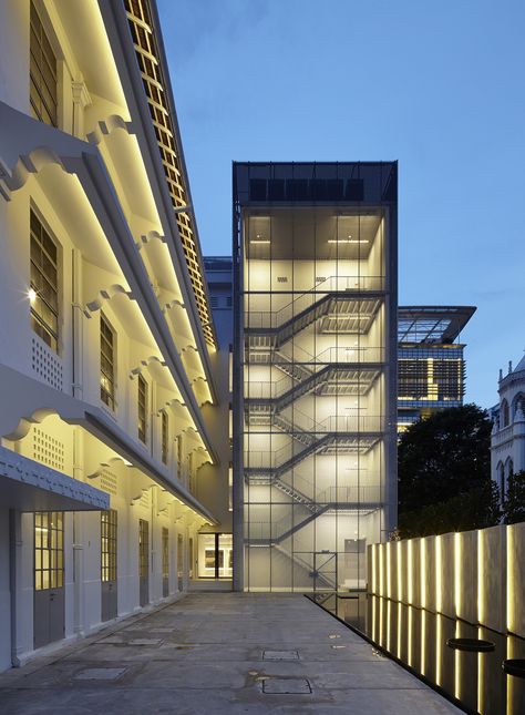 National Design Centre by SCDA Architects, Singapore Highlited metal mesh cladding of staircase. Scda Architects, Exterior Stairs, Stairs Architecture, Facade Lighting, Social Housing, Architecture Exterior, Facade Architecture, Light Architecture, Design Living Room