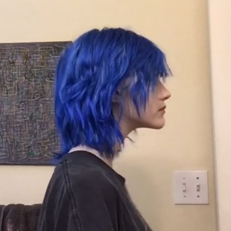 Blue Mullet Aesthetic, Blue Shaggy Hair, Blue Shag Hair, Blue Hair Mullet, Blue Mullet, Blue Hair Boy, Short Blue Hair, Androgynous Hair, Dark Blue Hair