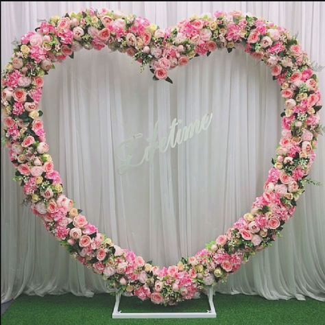 Wedding Arch Props Grid Heart-Shaped Arch Wrought Iron Geometric Shelf Party Stage Backdrop Flower Arrangement Decoration Frame https://m.alibaba.com/product/1600390537633/Wedding-Arch-Props-Grid-Heart-Shaped-Arch.html?__sceneInfo={"cacheTime":"1800000","type":"appDetailShare"} Heart Shape Wedding Decorations, Iron Wedding Arch, Grid Heart, Geometric Shelf, Birthday Decorations At Home, Geometric Shelves, Wood Walls, Stage Backdrop, Wedding Designer