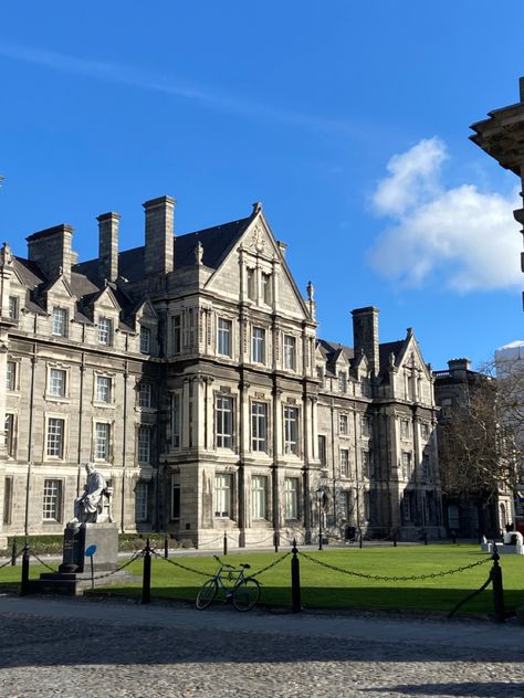 Trinity college university dublin Ireland light dark academia aesthetic building Dublin University Aesthetic, Trinity University Dublin, Trinity Dublin Aesthetic, University Building Aesthetic, Trinity College Aesthetic, Dublin City University, Dublin Astethic, College Building Aesthetic, Academia Aesthetic Building