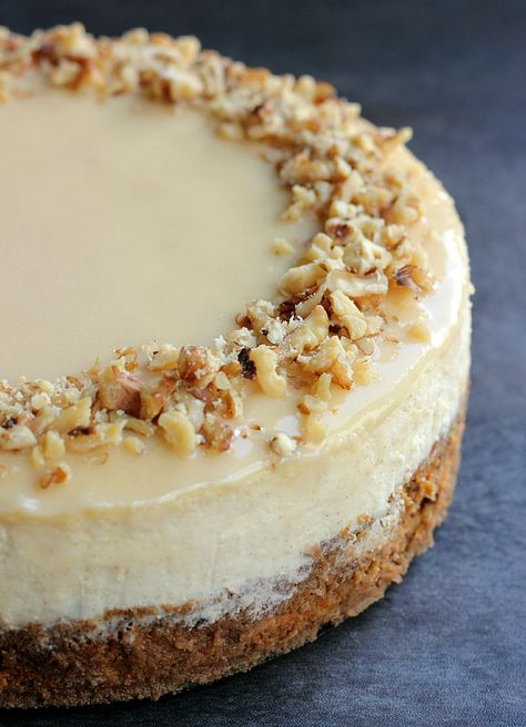 Carrot Cake Cheesecake Recipe, Carrot Cheesecake, Carrot Cake Ingredients, Thanksgiving Cake, Carrot Cake Cheesecake, Cake Cheesecake, Homemade Goodies, Homemade Cheesecake, Cheesecake Cake