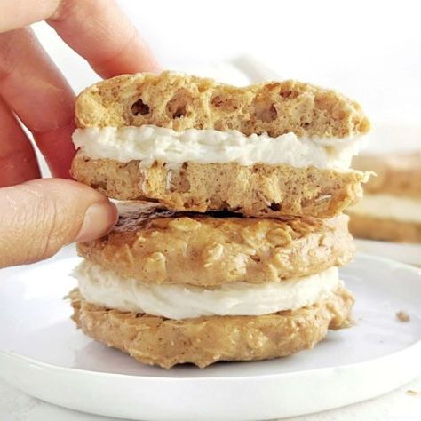 Protein Oatmeal Cream Pies - Hayl's Kitchen Bariatric Oatmeal, Homemade Protein Bars Healthy, Homemade Oatmeal Cream Pies, Low Calorie Oatmeal, Greek Yogurt Oatmeal, Cream Pie Filling, Unflavored Protein Powder, Protein Oatmeal, Protein Bars Homemade