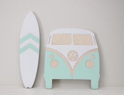 Decoration Surf, Room Decor Wood, Surf Nursery, Deco Surf, Surf Room, Lights Aesthetic, Kids Room Sign, Beach Nursery, Surf Vintage