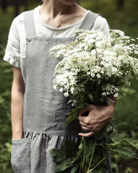 Queen Annes Lace Bouquet, Lace Bouquet, Queen Annes Lace, Lace Flowers, Queen Anne, Farm Life, Queen, Lace, Flowers