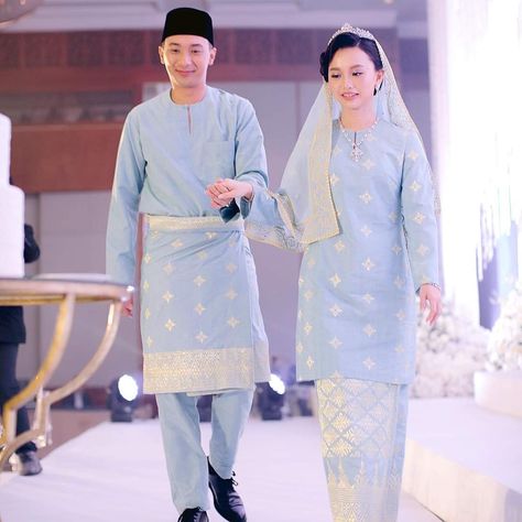 Songket Kurung, Dress Songket, Songket Wedding, Malay Wedding Dress, Baju Kahwin, Nikah Outfit, Minimal Wedding Dress, Muslimah Wedding Dress, Nikah Dress