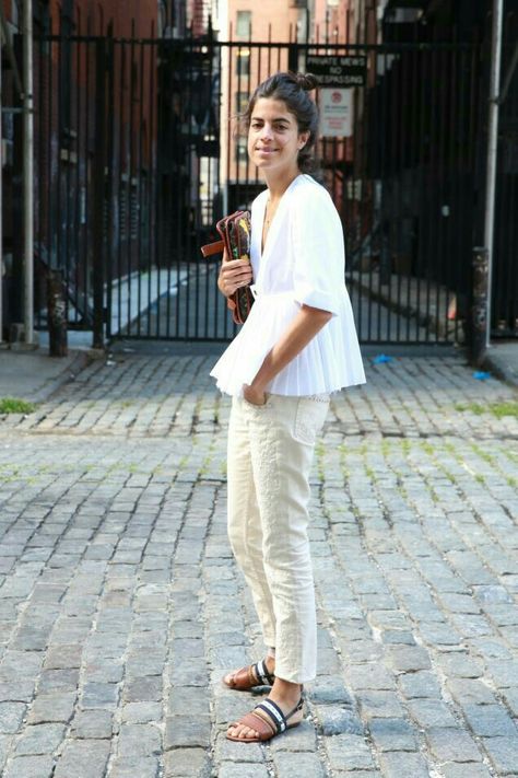 Street style Ecru Outfit, Leandra Cohen, Leandra Medine Style, Leandra Medine, Style Crush, 가을 패션, Looks Style, Shirt And Pants, Mode Inspiration