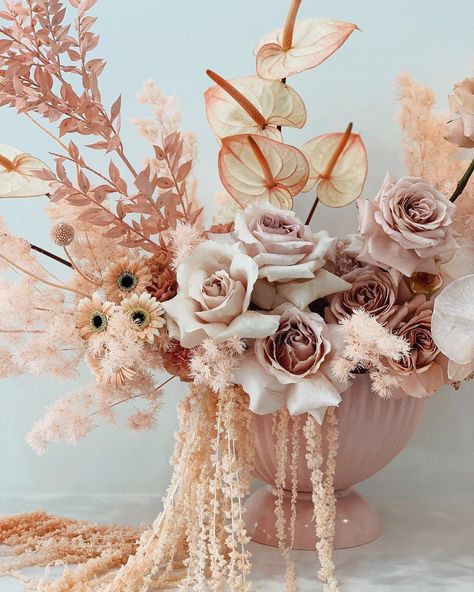 Wedding Ideas On A Budget, Fall Wedding Ideas, Ruby Tuesday, Floral Studio, Dried Floral, Wedding Flower Arrangements, Dried Flower Arrangements, Arte Floral, Floral Centerpieces