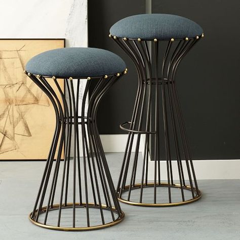 new west elm stools Steel Furniture Design, Kursi Bar, Modern Counter Stools, Chaise Metal, Metal Furniture Design, Coban, Black Bar Stools, Modern Bar Stools, Iron Furniture