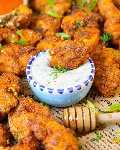 (Air Fryer) Crispy Hot Honey Chicken Bites Hot Honey Chicken Bites, Honey Chicken Bites, Big Game Appetizers, Game Appetizers, Hot Honey Chicken, Honey Lime Chicken, Lemon Tahini Dressing, Air Fry Recipes, Creamed Honey