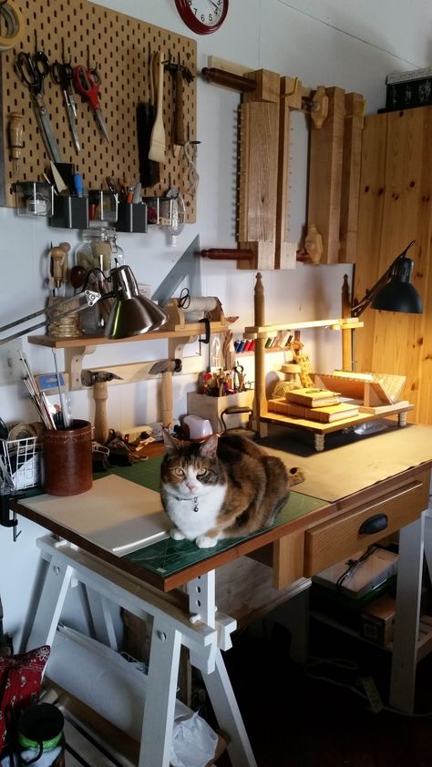 Setting up a bookbinding area in our new space. Bookbinding Studio, Creative Bookbinding, Paper Model Architecture, Workspace Studio, Bookbinding Tools, Model Architecture, Book Binding Diy, Tool Bench, Work Stations