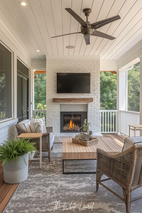 Screened In Porch Wicker Furniture, Florida Room Ideas Screened Porches, Fireplace In Screened Porch, Screen In Porch With Fireplace, Outdoor Bar Screened In Porch, Screened In Back Porch With Fireplace, Closed Porch Ideas, Narrow Screened In Porch, Screened Lanai Decorating Ideas Florida