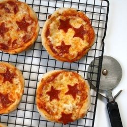 Pizza Baby Shower Food For Girl, Wheat Pizza Dough, Cake Favors, Whole Wheat Pizza, Easy Cupcakes, Star Food, Shower Food, Star Baby Showers, Baby Shower Food