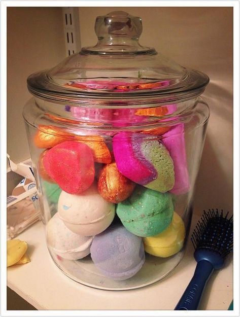 Lush Organization, Bath Bomb Storage, Bath Goals, Beach Inspired Decor, Lush Bath, Lush Products, Lush Cosmetics, Bath And Body Care, Best Bath