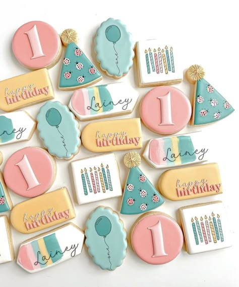 First Birthday Sugar Cookies, Baby Birthday Cookies, 1st Birthday Cookies, Cookie Themes, Simple First Birthday, First Birthday Cookies, Balloon Cookies, First Birthday Balloons, Cookies Decoradas