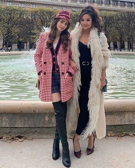 Emily In Paris Lily Collins, ليلي كولينز, Emily In Paris Style, Emily In Paris Fashion, Emily In Paris Outfits, Lily Collins Style, Patricia Field, Paris Inspired, Paris Look