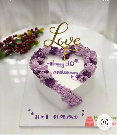 Heart Shape Birthday Cake For Husband, Heart Cake For Anniversary, Cake Decorating For Husband Birthday, Simple Cake For Anniversary, Best Husband Birthday Cake, Cake Designs Anniversary Simple, Heart Shape Anniversary Cake Designs, Heart Shaped Anniversary Cakes, Cute Anniversary Cake Ideas Simple