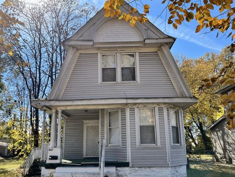 Circa 1910 Dutch Colonial Style Home For Sale in KY $120K - OLD HOUSE CALLING Dutch Colonial Interior, Dutch Colonial House, Dutch People, Colonial Interior, Colonial Style Homes, Old Houses For Sale, Dutch Colonial, Rental Income, Spacious Living