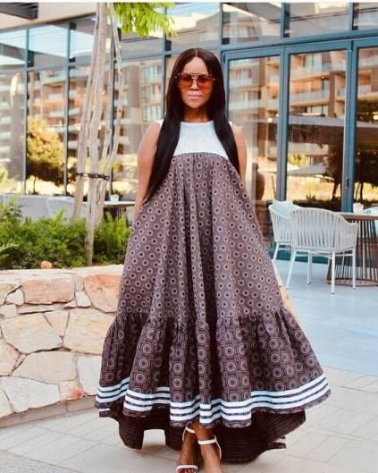 Traditional Shweshwe Dresses, Seshoeshoe Dresses, South African Traditional Dresses, African Traditional Wear, Shweshwe Dresses, Traditional African Clothing, Traditional Dresses Designs, African Dresses Modern, Afrikaanse Mode