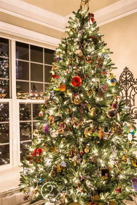 Learn how to decorate a meaningful Christmas tree using all those sentimental ornaments you've collected over the years. #simply2moms #Christmasmemories Christmas Tree Random Ornaments, Christmas Tree With Personal Ornaments, Random Ornament Christmas Tree, Sentimental Christmas Tree, Sentimental Ornaments, 9 Foot Christmas Tree, Christmas Card Book, First Christmas Tree, Christmas Tree Inspo