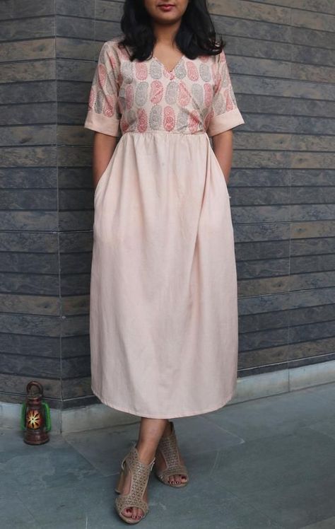 7c4ede33a62160a19586f6e26eaefacfdesc45768012ri Cotton Dress Print, Simple Dresses Women, Kurti Design For Plus Size Women, Block Dress Design, Cute Dresses For Plus Size Women, Linen Dress Plus Size, Cotton Block Print Dresses, Block Print Dress Western, Block Printed Dress