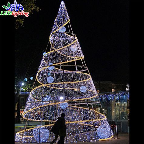 Source led spiral outdoor giant christmas tree on m.alibaba.com Christmas In London, Christmas Light Displays, Large Christmas Tree, Merry Christmas Images, London Christmas, W Hotel, Noel Christmas, Tree Lighting, Christmas Tree Lighting