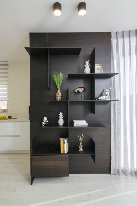 Namaaz Room, Bookshelf Minimalist, Iron Bookshelf, Dnevni Boravak, Wall Display Cabinet, Industrial Sofa, Shelving Design, Bookshelf Design, Home Entrance Decor