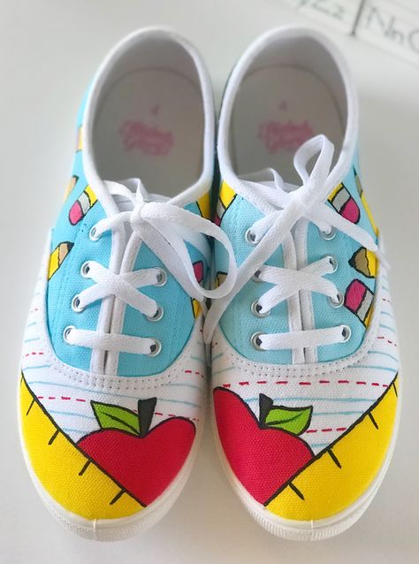 Hand Painted Teacher Shoes, Diy Painted Teacher Shoes, Diy Teacher Shoes, Teacher Shoes Painted, Pencil Shoes, Canvas Shoes Diy, Teacher Shoes, Painting Teacher, Painted Shoes Diy