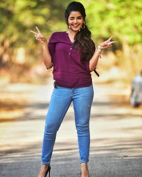 Photography Stills, Anupama Parameswaran, Stylish Photo Pose, Picsart Background, Fashion Photography Poses, Photography Poses Women, Bollywood Girls, Fashion Photoshoot, Image Hd