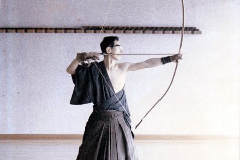 Japanese Archery Outfit, Archery Outfit, Japan Activities, Archer Pose, Archery Poses, Mounted Archery, Hanzo Shimada, Jjk Oc, Steel Dragon