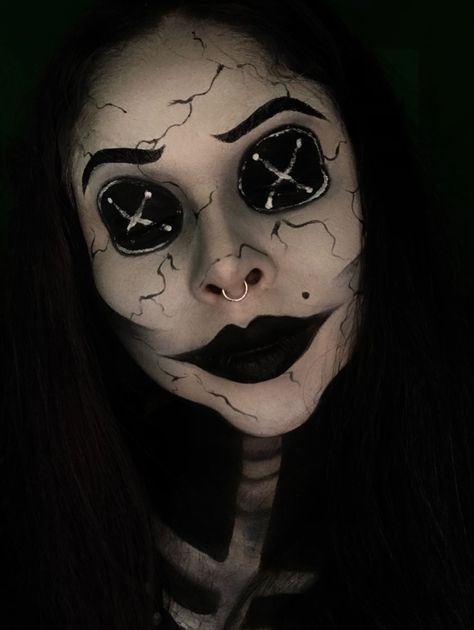 Other Mother Coraline Makeup, Babadook Costume, Other Mother Makeup, Mother Makeup, Other Mother Coraline, Coraline Makeup, Mothers Makeup, Halloween Parejas, Other Mother