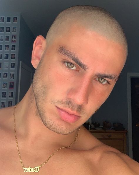 TUCKER RAJALA’s Instagram photo: “pulled a you on you, now we don’t talk anymore” Style Hommes Chauves, Bald Head Man, Shaved Head Styles, Bald Men Style, Bald Look, Shave My Head, Bald Man, Bald Hair, Bald Men