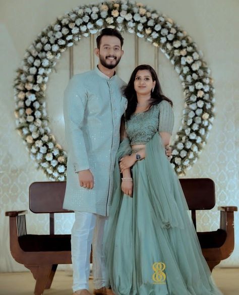 Simple Dresses For Engagement Party, Simple Engagement Dress Indian, Marriage Reception Dress Indian, Reception Look For Bride, Couple Simple Poses, Kerala Engagement Dress Hindus Couple, Engagement Looks For Indian Couple, Dress For Engagement Indian, Engagement Couple Dress Indian