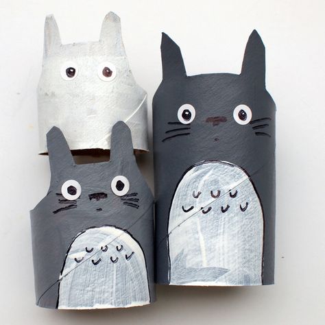 Totoro Toilet Paper Roll Kids Craft Totoro Cricut, Totoro Diy Crafts, Anime Club Ideas, Anime Craft Ideas, Anime Picnic, Totoro Birthday Party, 3 Totoro, Diy Toilet Paper Roll Crafts, Ghibli Crafts