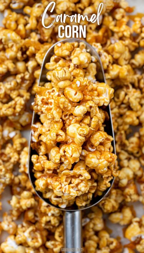 A metal scoop filled with caramel corn, held over a larger pile of caramel corn. Carmel Corn Recipe, Microwave Caramel Corn, Recipe For Caramel, Caramel Recipe Easy, Microwave Caramels, Homemade Caramel Corn, Popcorn Recipes Easy, Caramel Corn Recipes, Popcorn Recipes Caramel