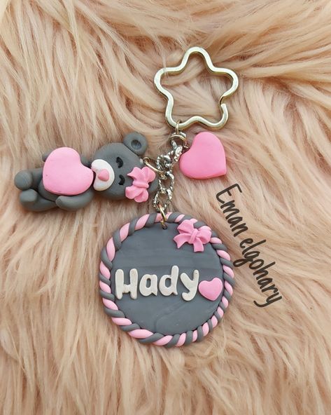 Mouldit Clay Art Keychain, Cute Clay Keychain Ideas, Keychain Clay Ideas, Polymer Clay Keychains Diy, Keychain Diy Clay, Diy Clay Keychain, Clay Keychain Diy, Clay Teddy Bear, Polymer Clay Keychains