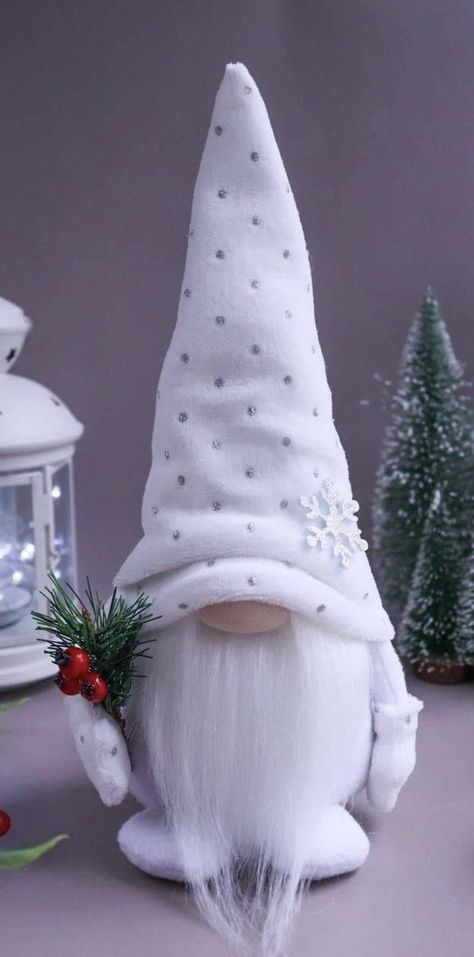 Diy Gnome Doll, Christmas Decorations Sewing, Diy Ribbon Flowers, Crochet Christmas Gifts, Gnomes Diy, Spring Easter Crafts, Diy Gnomes, Gnomes Crafts, Christmas Gnomes