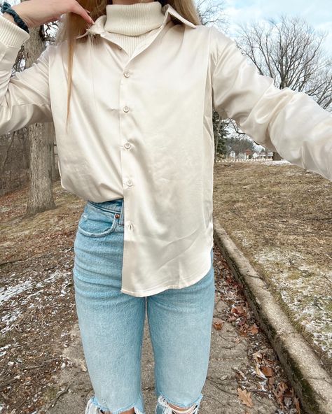 Silk Shirt Casual Outfit, Silk Shirt Outfit Winter, Silk Collared Shirt Outfit, White Silk Button Down Shirt Outfit, Silk Button Down Outfit, Cream Silk Button Down Outfit, White Button Up Shirt Outfit Winter, Trendy Neutral Button-up Top, Neutral Button-up Tops For Everyday